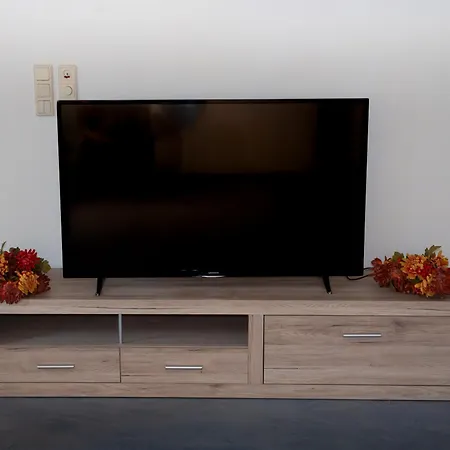 Zentrale Mit Kostenlosen Parkplaetzen * Leoben (Styria)